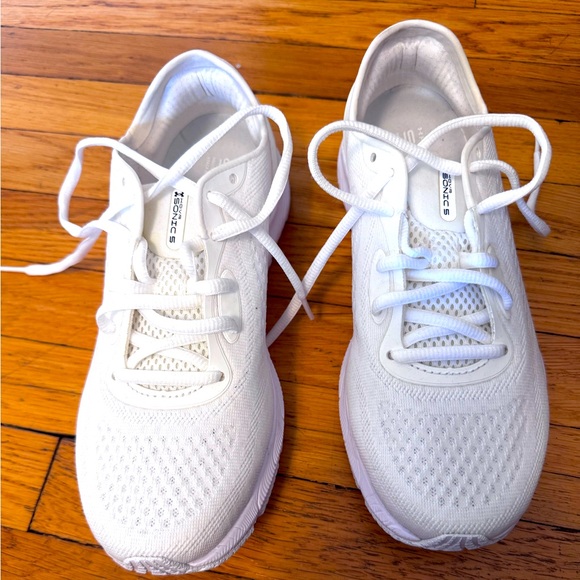 Under Armour Shoes - New Balance HOVR SONIC 5